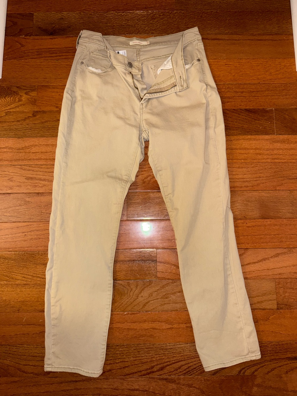 Signature by Levi Strauss Straight Leg Jeans in Light Beige
